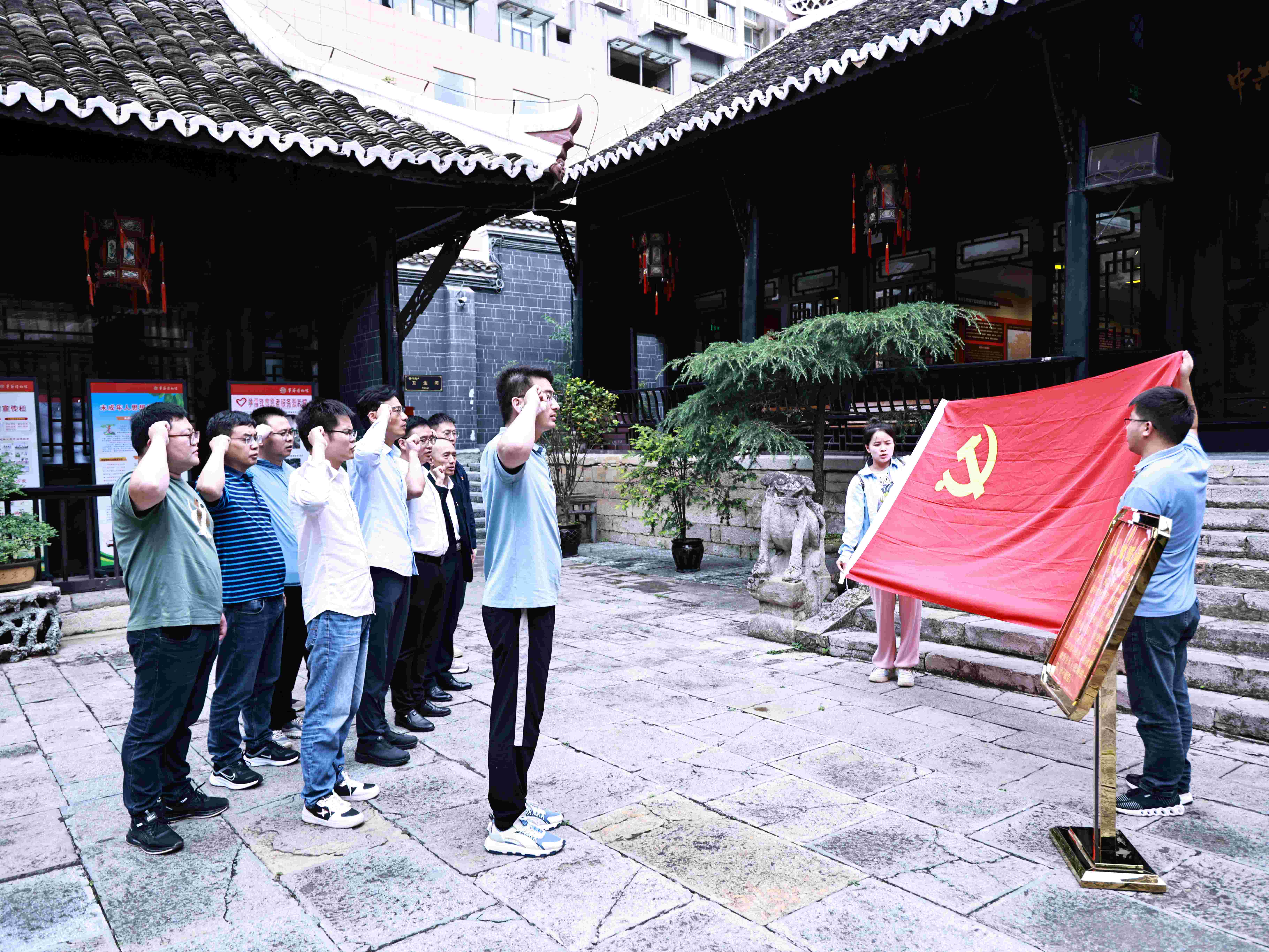 65020789.jpg 65020789.jpg